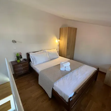 Vespista Boutique Apartment Skiathos Town Exterior photo