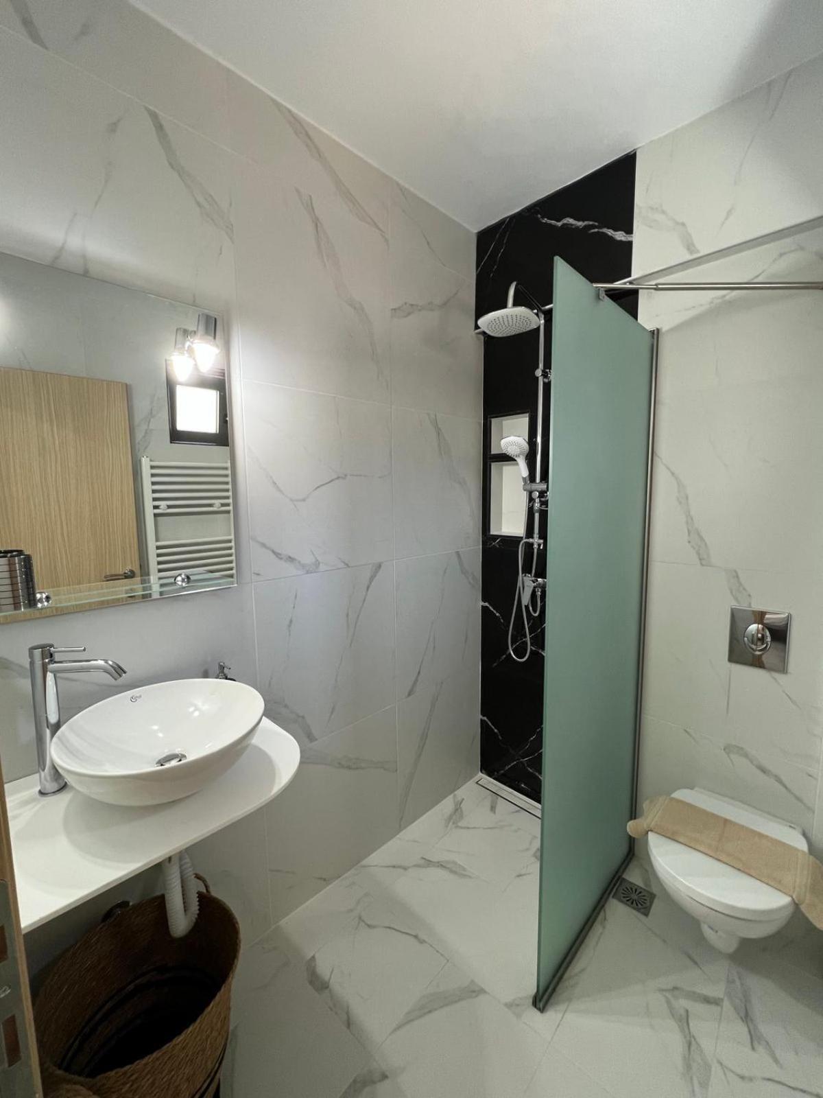 Vespista Boutique Skiathos Chora